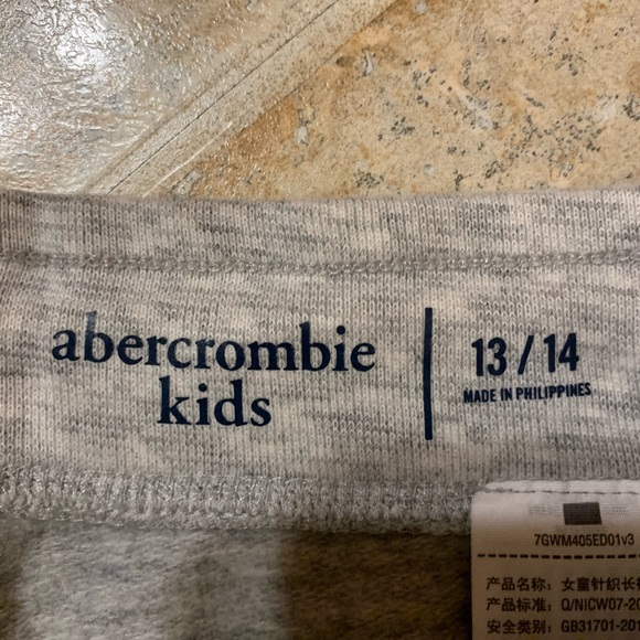 Abercrombie Kids Fitted Joggers - Picture 3 of 3